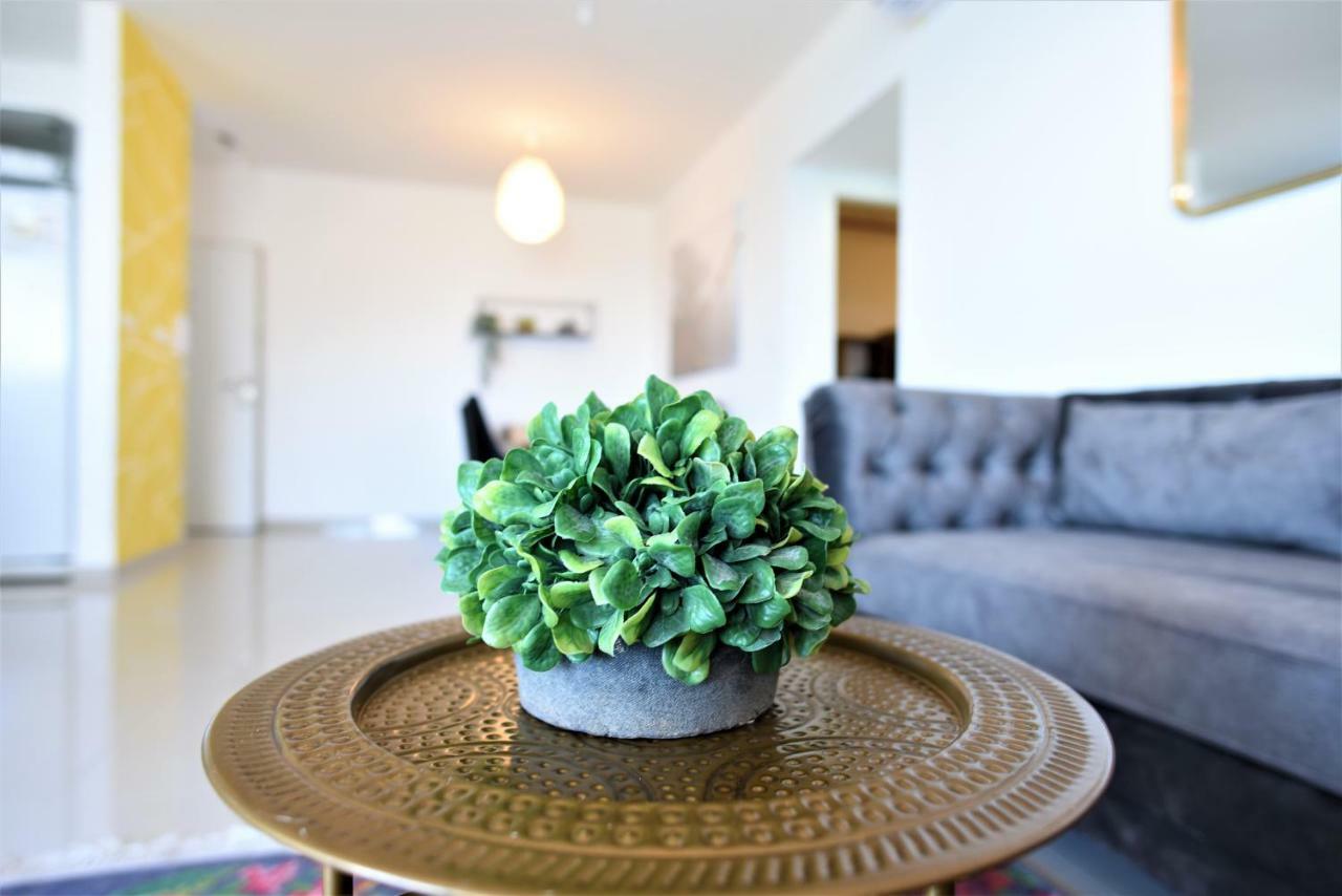 Aristone Luxury Apartment Tibériade Extérieur photo